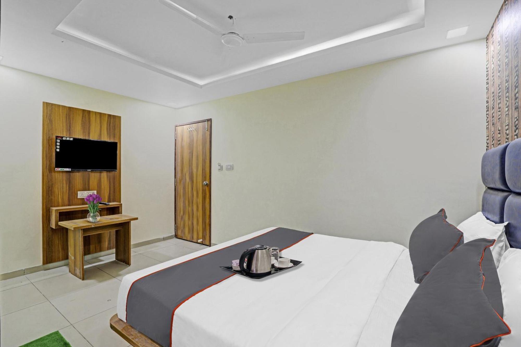 Hotel O Hill View Вадодара Экстерьер фото