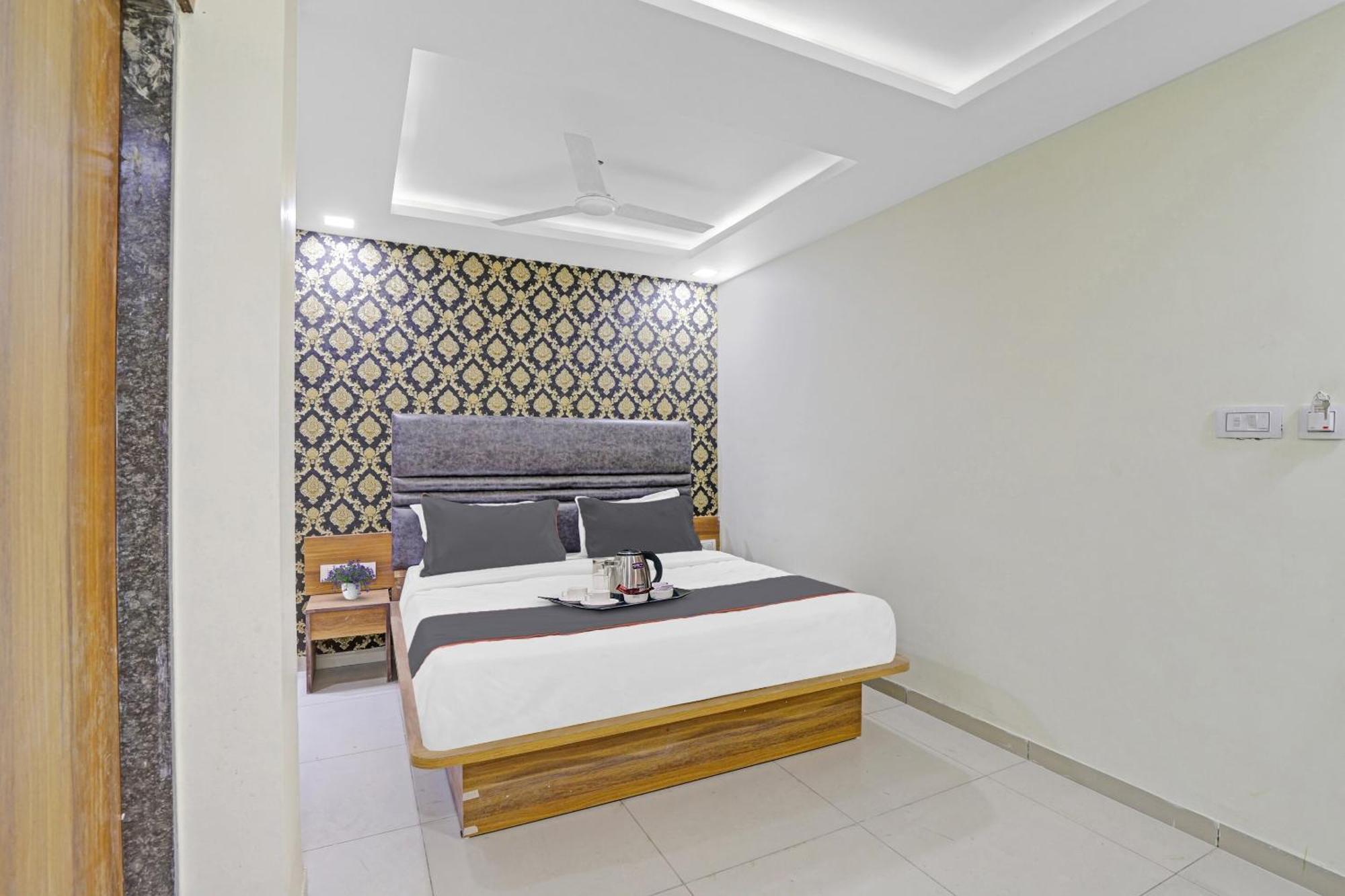 Hotel O Hill View Вадодара Экстерьер фото