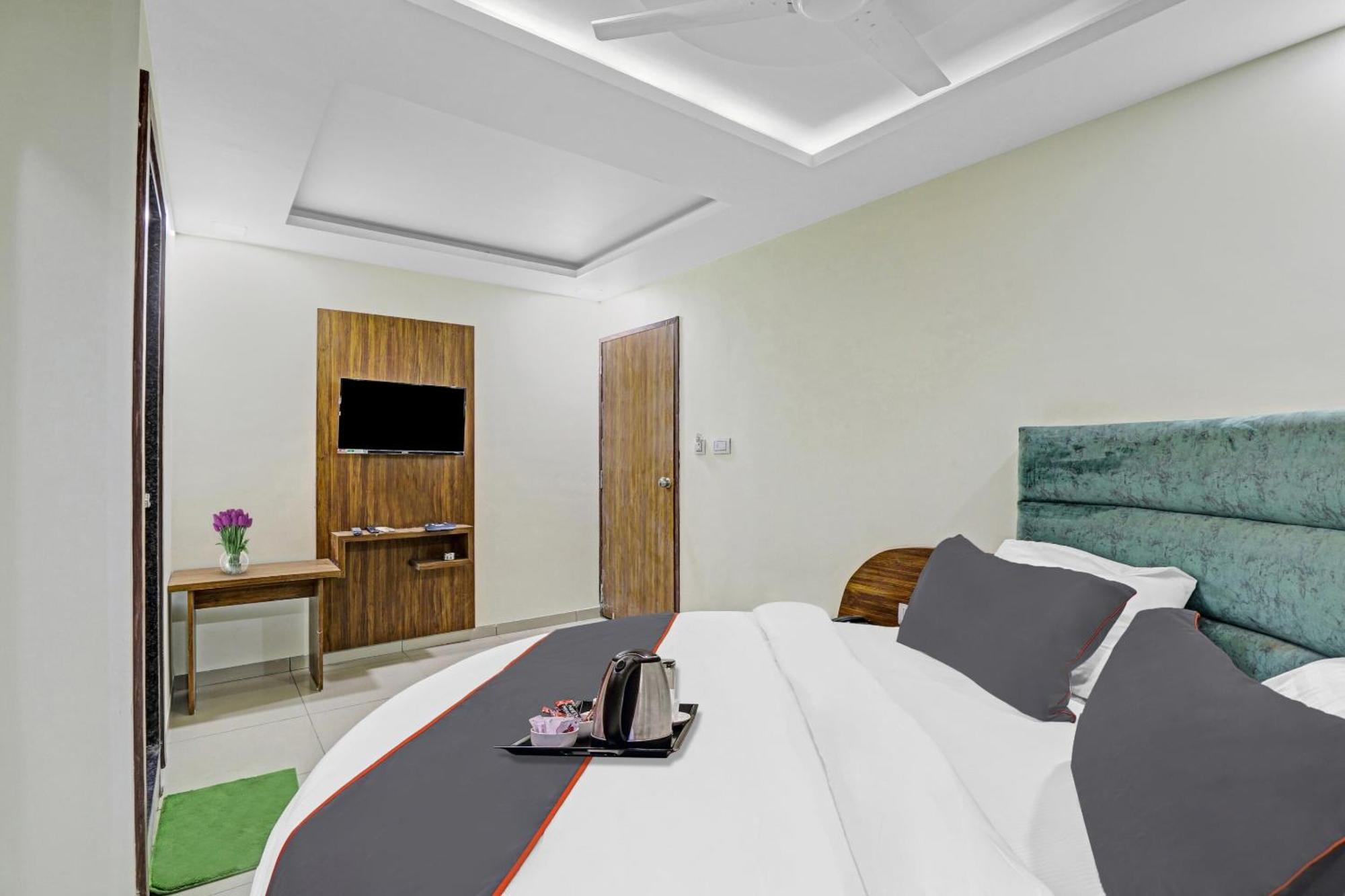 Hotel O Hill View Вадодара Экстерьер фото