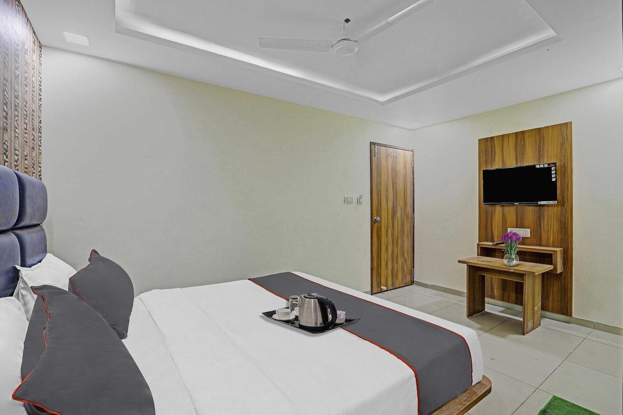 Hotel O Hill View Вадодара Экстерьер фото
